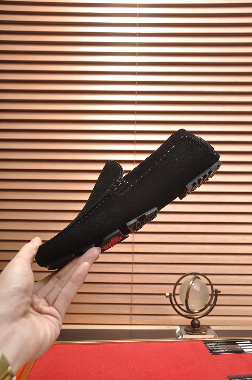 Men's shoes 💰420💶 Product trademark: Hermès "Hermès" beanie shoes. Regular size: 38-45 (45 customized, non-returnable). Product material: Selected first-layer calfskin upper + cowhide lining. Strong three-dimensional visual effect, original rubber outsole Color: 3⃣️colors available